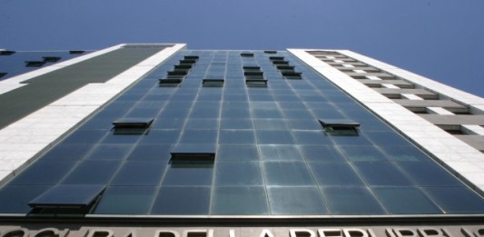Violenze e torture sul coetaneo, gli indagati si scusano poi non rispondono davanti al gip