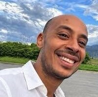 Marco De Nigris, conclusa l’autopsia: la salma restituita alla famiglia. Lunedì l’ultimo saluto nella Basilica di Casamicciola