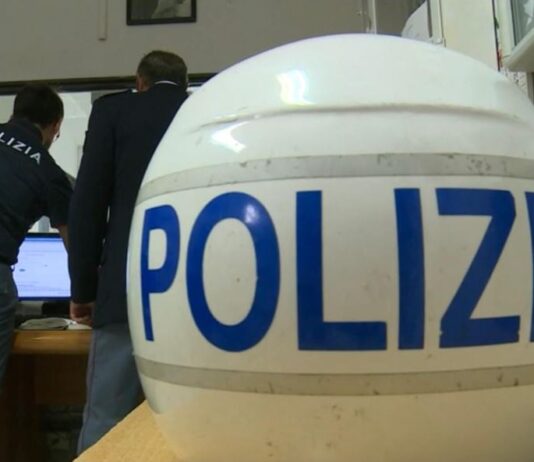 Torture, violenze e revenge porn: i tre giovani ischitani incastrati (anche) dall’analisi forense dei cellulari