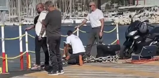 Pontone chiuso dopo l’urto del traghetto: stop agli ormeggi a Pozzuoli, rischio disagi per Ischia e Procida